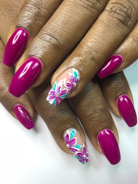 #purplenails Tropical Flower Nails, Vacation Nail Designs, Tropical Nail Designs, Purple Gel Nails, Nailart Ideas, Lilly Flower, Tropical Nails, Glamour Nails, Vibrant Nails