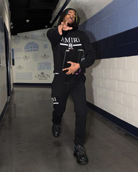 Ja Morant Outfit, Basketball Boyfriend, Ja Morant Style, Nike Kyrie 5, Black Outfit Men, Kyrie 5, Sporty Street Style, Save Outfits, Nba Outfit