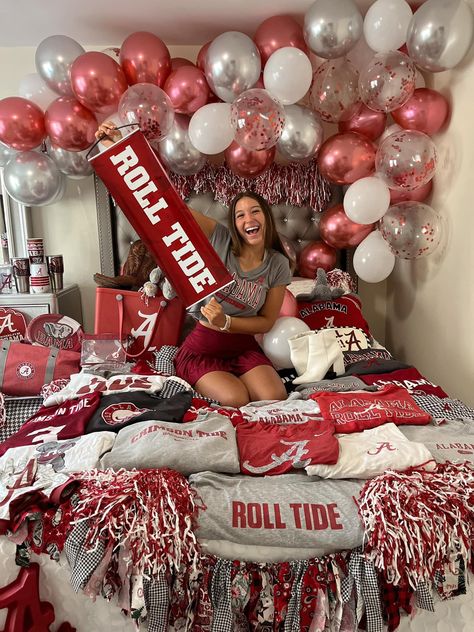 Bed Party Ideas College, Bed Party College, College Bed Party, Duke College, College Announcements, College Bed, Bed Party, Trunk Party, Party College