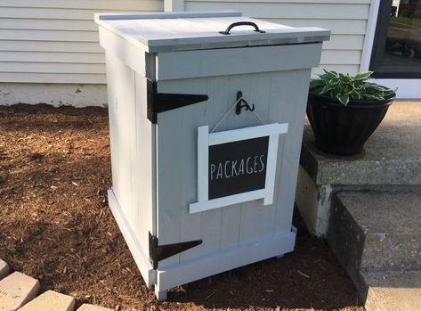 We use online shopping for almost EVERYTHING but porch pirates are putting a damper on this convenience. Don't give thieves a chance with a Porch Pirate Proof Mailbox. Drop Box Ideas, Package Mailbox, Parcel Drop Box, Diy Mailbox, Build A Frame, Parcel Box, Paint Drop, Diy Porch, Diy Holz