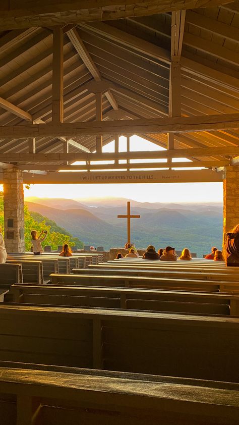 South Carolina Chapel Sunrise, A Pretty Place Chapel, Pretty Chapel South Carolina, Chapel In The Mountains, Country Church Aesthetic, Pretty Place Wedding South Carolina, Pretty Place Chapel South Carolina, Christian Culture Aesthetic, Down South Aesthetic