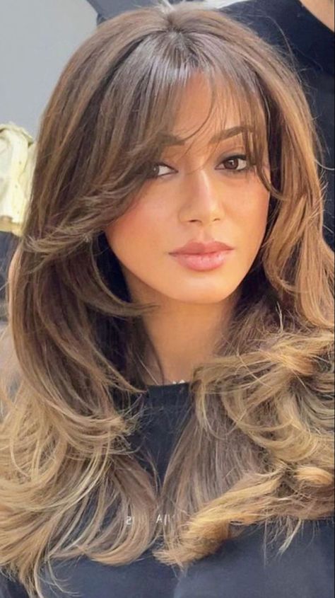 Haircut Selfie, Photo Hijab, Haircuts For Long Hair With Layers, Hairstyles For Layered Hair, Cute Hairstyle, Hair Stylies, Haircuts For Medium Hair, Hair Affair, Trendy Haircuts