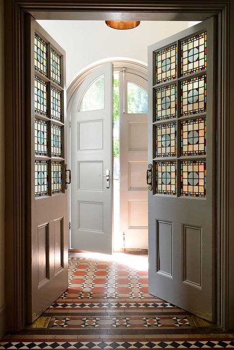 Bellairs Apartments, Guildford - Victorian - Entry - Surrey - by Urban Green Developments | Houzz Victorian Entryway Foyers, Vestibule Ideas, Victorian Entryway, Victorian Entrance, Victorian Entry, Staircase Pictures, Victorian Porch, Farmhouse Transitional, Scandinavian Rustic