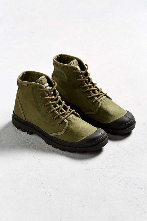 Army Shoes, Palladium Pampa Hi, Palladium Boots, Bush Craft, Men's Casual Shoes, Sneaker Dress Shoes, Casual Friday, Shoes Dress, Mens Shoes Boots