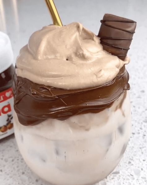 Whipped Nutella, Nutella Drink, Healthy Nutella, Whipped Coffee, Ice Milk, Nutella Recipes, Baking With Kids, Milk Recipes, Chocolate Hazelnut