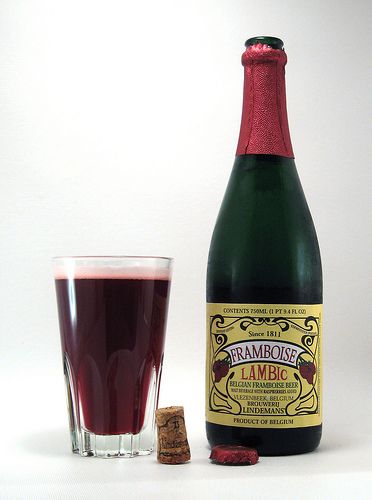 framboise - Google Search Raspberry Beer, Fashion Museum, Beer Girl, Brewers Yeast, Belgian Beer, Ann Demeulemeester, Best Beer, Adult Drinks, Dries Van Noten