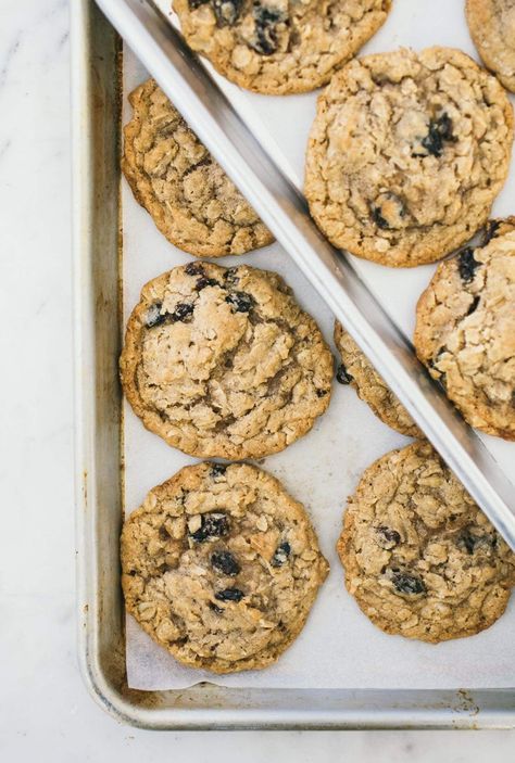 Oatmeal Raisin Cookies Sallys Baking, Moist Chewy Oatmeal Raisin Cookies, Best Healthy Oatmeal Cookies, Oatmeal Raisin Recipes, Flax Oatmeal Cookies, Bakery Oatmeal Raisin Cookies, Sarah Kieffer Cookies, Spicy Oatmeal Raisin Cookies, The Best Oatmeal Raisin Cookies