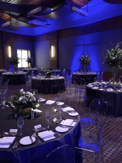 Corporate Conference Event Decor, Corporate Function Decor Events, Award Dinner Decor Corporate Events, Ballroom Party Ideas, Corporate Event Table Set Up Ideas, Graduation Party Hall Decorations, Ballroom Decorations Parties, Awards Dinner Decor, Conference Set Up