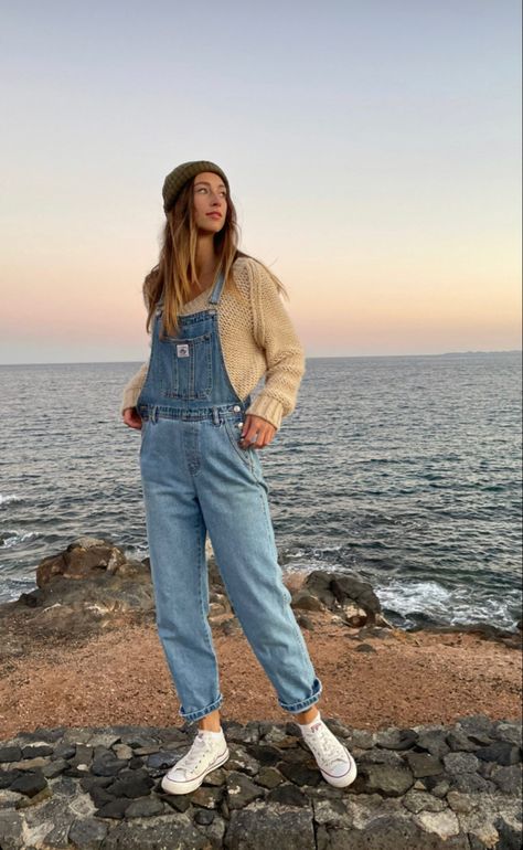 Sweater Over Overalls, Overall Dress Outfit Spring, Short Overalls With Long Sleeve Shirt, Denim Overalls Women Outfits, Womens Overalls Outfits Winter, Overalls Outfit Teacher, Long Overalls Outfit Winter, Outfits With Denim Overalls, Cottage Core Overalls Outfit