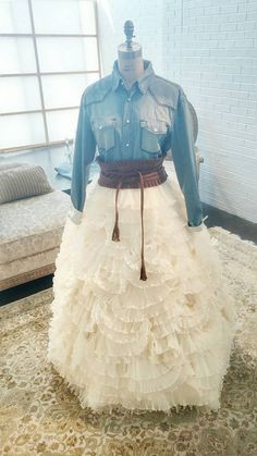 Related image Country Wedding Outfit, Wedding Dress Glitter, Vestidos Country, Wedding Dress Ruffle, Camo Wedding Dresses, Denim Wedding, Wedding Dresses Sweetheart Neckline, Glitter Wedding Dress, Camo Wedding