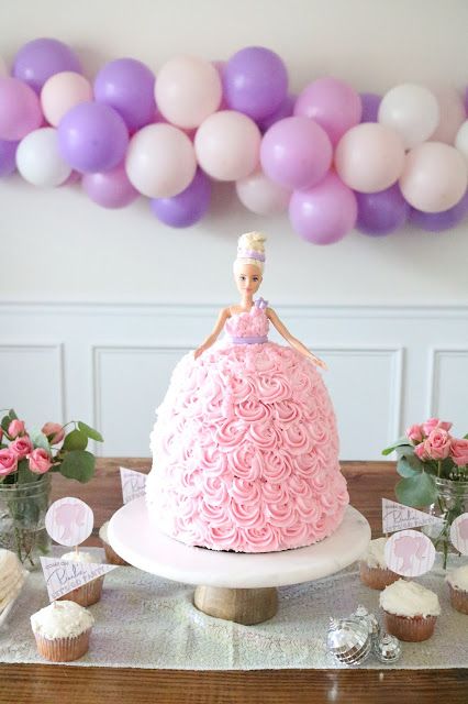 Vintage Barbie Birthday Party, Barbie Second Birthday Party, Barbie Birthday Aesthetic, Barbie Girls Birthday Party, Barbie Girl Birthday Party Ideas, Disco Barbie Party, Barbie Baby Shower Ideas, Barbie Party Cake, Barbie Theme Party Ideas