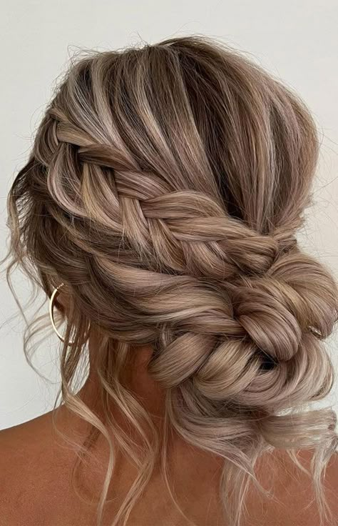 Bridemaids Hairstyles, Easy Updos For Long Hair, Updos For Long Hair, Κούρεμα Bob, Wedding Hair Up, Guest Hair, Bridesmaid Hair Makeup, Easy Hair Updos, Dance Hairstyles