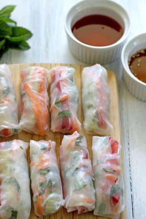 Vietnamese Rice Paper Rolls + Dipping Sauces Sauce For Rice Paper Rolls, Rice Paper Rolls Recipes, Vietnamese Rice Paper Rolls, Vietnamese Rice Paper, Pork Spring Rolls, Rice Paper Recipes, Vietnamese Rice, Chicken Spring Rolls, Vegetable Spring Rolls