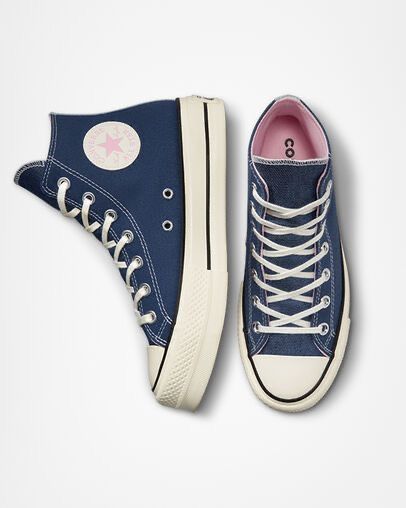 Pink And Navy Aesthetic, Converse Bleu, Cute Converse Shoes, Womens High Top Shoes, Cute Converse, Chuck Taylor All Star Lift, Dr Shoes, Preppy Shoes, Pink Converse