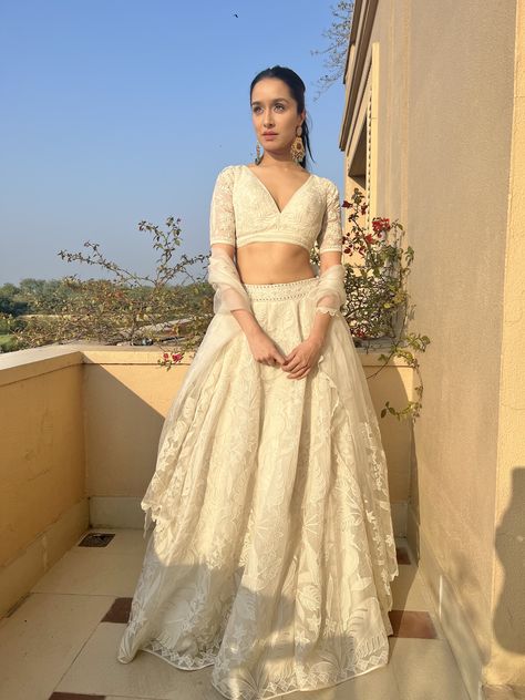 Anita Dongre Lehenga, Simple Lehenga, Trendy Outfits Indian, White Lehenga, Indian Outfits Lehenga, Lehenga Designs Simple, Work Lehenga, Traditional Indian Dress, Indian Dresses Traditional