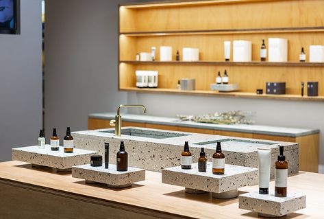 skincare shopoffice m-sa Skincare Shop, Retail Store Interior Design, Jewelry Store Design, Cafe Concept, Perfume Display, Boutique Display, 타이포그래피 포스터 디자인, Retail Inspiration, Cosmetic Display