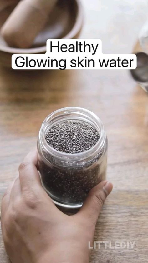 Using Chia Seeds, Healthy Water Recipes, Glowing Skin Juice, Glowing Skin Diet, Mysterious Things, Healthy Juice Drinks, Foods For Healthy Skin, Skin Drinks, Skin Diet