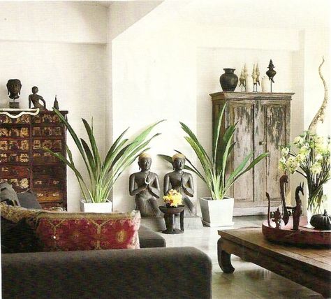 Asian themes are very relaxing to me, i like the plants and the statues the most...the armoire in the back is pretty cool too Asian Interior, Asian Living Rooms, Asian Inspired Decor, Asian Interior Design, Asian Homes, Asian Home Decor, Indian Homes, Asian Design, Asian Decor