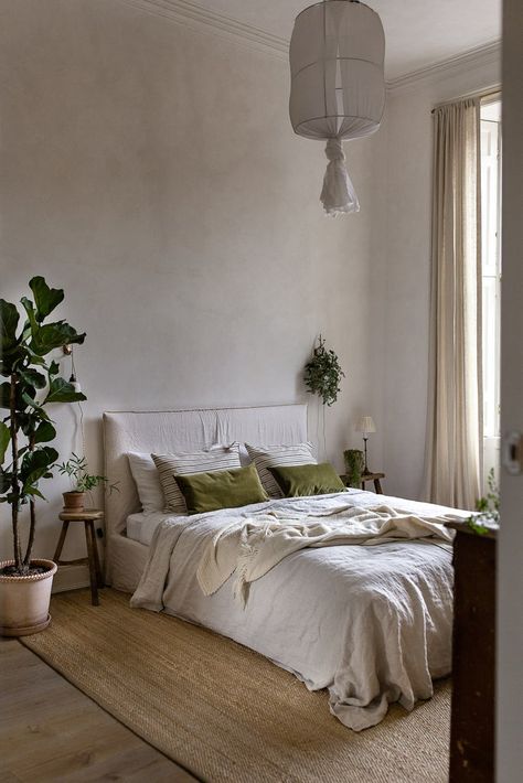 HISTORIC VALUES FOR HOME DECORATING – Ellei Home Natural Bedroom Decor, Natural Bedroom, Limewash Paint, Top Diy, Style Deco, Design Del Prodotto, Rustic Bedroom, Slow Living, Bedroom Inspo