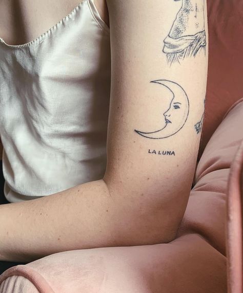 12 Tattoos, Inspiration Tattoos, Poke Tattoo, Dainty Tattoos, Aesthetic Tattoo, Little Tattoos, Simplistic Tattoos, Piercing Tattoo, Mini Tattoos