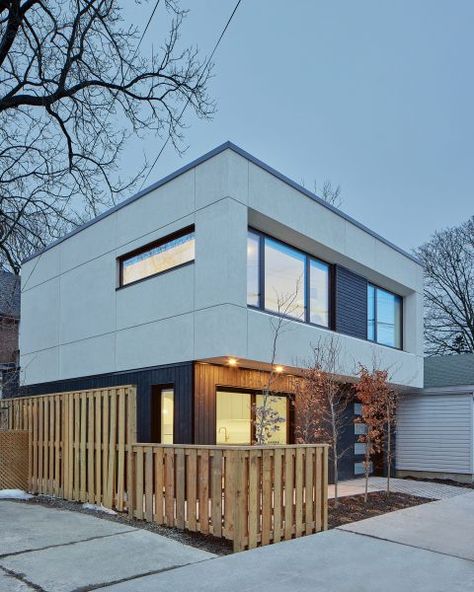 Laneway House Floor Plans, Laneway House Toronto, Solar House Design, Green Home Design, Small House Kits, Bow Windows, Laneway House, Small House Blueprints, Sustainable House Design