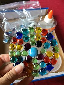 Suncatchers Diy, Diy Suncatchers, Wine Bottle Diy Crafts, Easy Craft Projects, Camping Crafts, Easy Craft, Mason Jar Diy, Childrens Crafts, Mason Jar Crafts