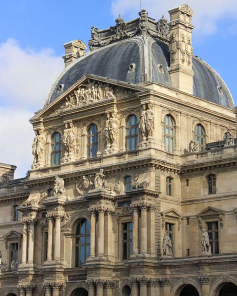 I wish there was a way I could capture all the stunning details of the Louvre Museum into a picture for Instagram. To see the stunning architecture and art was a creative's dream. 😍 #parisfrance #paris #france #parislouvre #parisphotography #louvre #louvremuseum #travelphotography #architecture Louvre Museum Aesthetic, Louvre Art, Paris Louvre, The Louvre Museum, Stunning Architecture, Phone Layout, Louvre Paris, Paris Photography, Louvre Museum