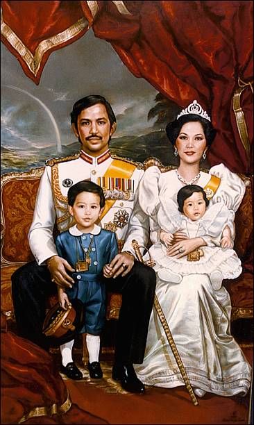 Royal Family of Brunei - Painted by Ralph Wolfe Cowan. Brunei Aesthetic, Prince Wakeel, Prince Mateen, Princess Alice Of Battenberg, Famous Portraits, Royal Couple, Princess Alice, Royal Wedding Dress, Family Of 4