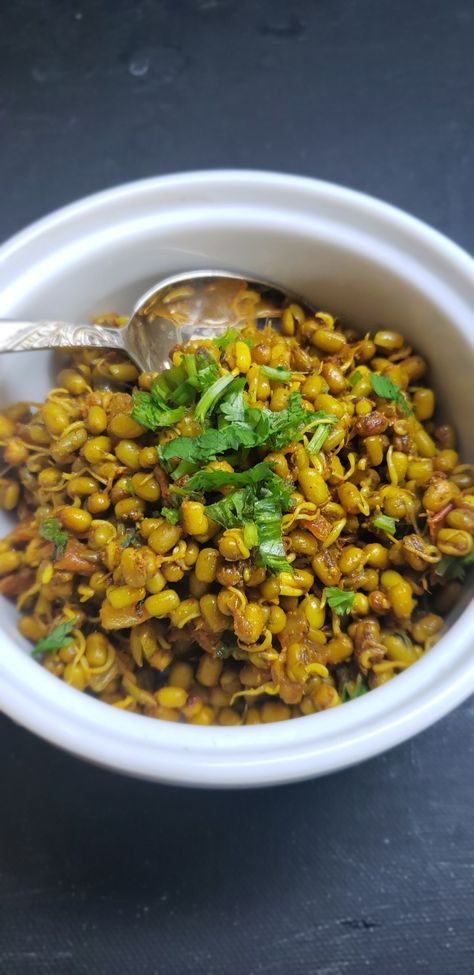 Sprouted Moong Dal Recipe, Moong Sprouts Recipes Indian, Moong Dal Sprouts Recipes, Sprout Moong Recipes, Moong Recipe Indian, Sprouted Moong Recipe, Moong Sprouts Recipes, Sprouted Mung Bean Recipes, Moong Beans Recipe