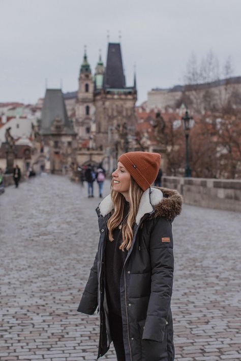 Prague Outfit Winter Cold Weather, Winter In Austria Outfit, Prague November Outfit, Winter In Copenhagen Outfit, What To Pack For Berlin Winter, Outfits For Prague In Winter, Winter Outfits Germany Street Styles, Traveling Europe Outfits Winter, Prague Autumn Outfit