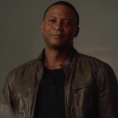 Diggle Arrow, Arrow Series, John Diggle, David Ramsey, The Green Arrow, The Cw Shows, Dc Tv Shows, American Flag Wallpaper, Team Arrow