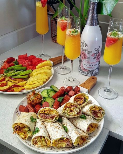 Mimosa Breakfast Mimosa Breakfast, Breakfast Pictures, Hosting Ideas, Mimosa, Breakfast Ideas, Cobb Salad, Salad, Coffee, Quick Saves