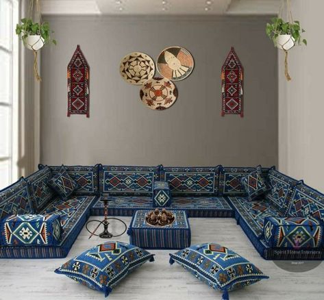 Arab Living Room, Arabic Living Room, India Home Decor, Indian Home Design, Home Hall Design, Furniture Design Living Room, House Furniture Design, Samos, Living Room Design Decor