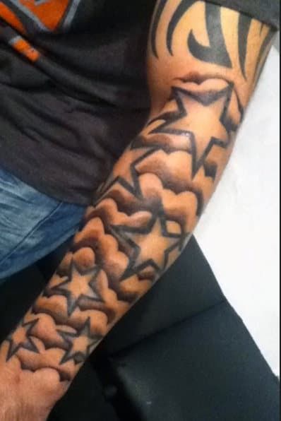 Arm Tattoos Stars, Clouds And Stars Tattoo, Star Sleeve Tattoo, Cloud Tattoo Sleeve, Star Tattoos For Men, Tattoo Trend, Full Arm Tattoos, Star Tattoo Designs, Marvel Tattoos