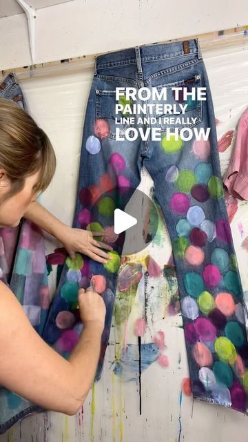 ARTIST & BUSINESS COACH | Speaker & Host Dionne Woods on Instagram: "This is so easy and fun! I painted my old jeans in a few simple steps! I will let these dry out in the sun and then paint the front side. More to come! 
.
.
.
#UpcycledDenim #SevenJeans #RedesignedApparel #SlowFashion #HandPaintedDenim #HandPaintedJeans #EcoFashion" Diy Painted Jeans Ideas, Paint Jeans Diy, Painting Jeans Ideas, Diy Painted Jeans, Drawing On Jeans, Fashion Upcycle, I Did It Again, Seven Jeans, Textile Projects