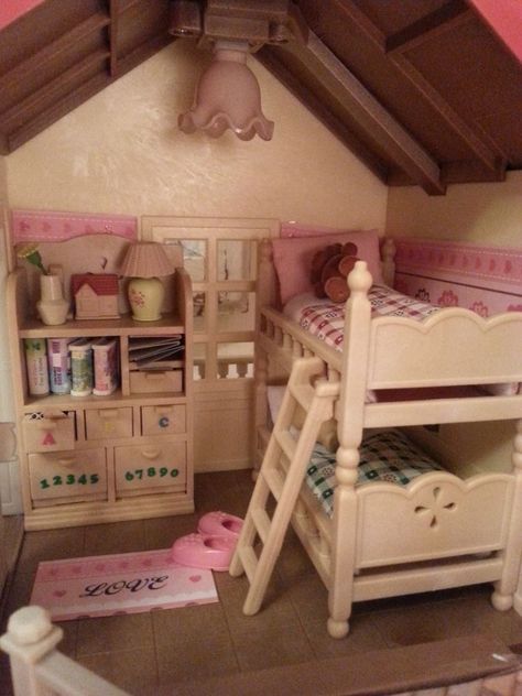 Sylvanian Families House, Vintage Upcycle, Sylvanian Families, Thrift Shopping, Instagram Page, Childrens Room, Second Hand, To Share, Bedroom