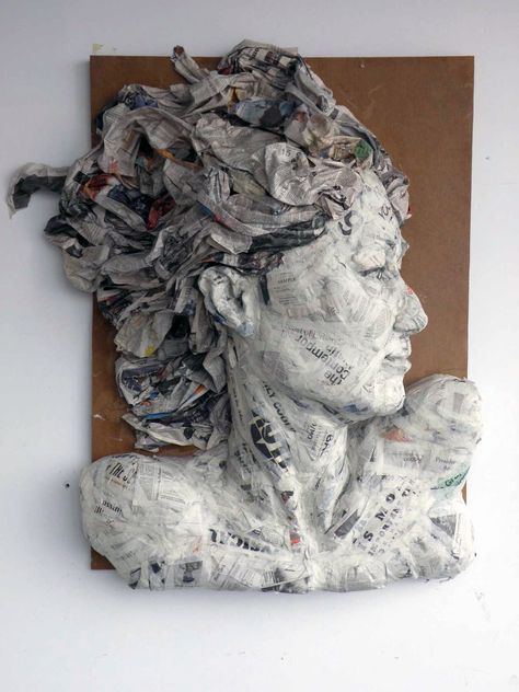 Sculpture Paper Mache, Cardboard Art Sculpture, Sculpture Paper, Paper Mache Projects, Art Du Collage, Cardboard Sculpture, Trash Art, Paper Mache Art, Paper Mache Sculpture