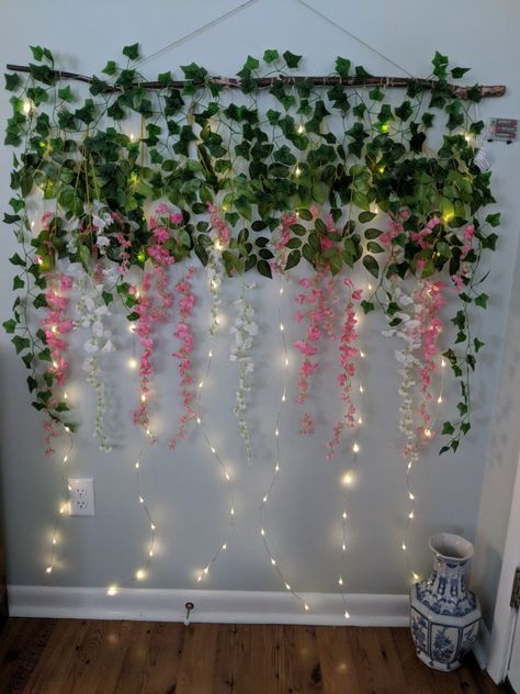 Vines And Lights On Ceiling, Enchanted Forest Wall Decor, Vine Room Decor Ideas Ceiling, Fairy Wall Decor, Flower Vine Ceiling Bedroom, Vines And Flowers On Ceiling Bedroom, Ivy Room Decor Ceiling, Leaf Vine Room Decor Aesthetic, Easy Room Decor