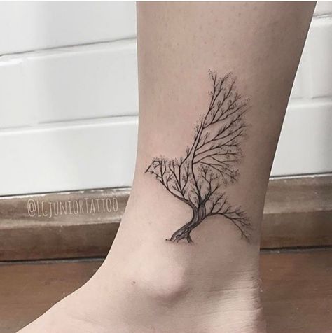 Tree - Bird Tree With Birds Tattoo, Cute Sister Tattoos, Tattoo Eagle, Tree Tat, Tree Tattoo Men, Sketchy Tattoo, Bird Tattoo Wrist, Tree Tattoo Small, Tattoo Bird