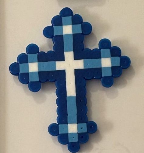 Cross Blue & White  Perler bead magnet. Things To Make Out Of Iron Beads, Cute Melty Beads, Water Perler Beads, Melting Beads Ideas Easy, Jesus Perler Beads, Perler Beads Ocean, Cross Perler Bead Pattern, Perler Beads Evil Eye, Christian Perler Beads