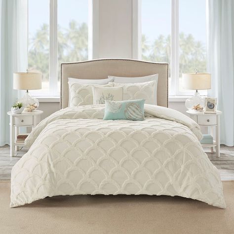 Everything Coastal: Why do we LOVE Coastal Pillows? Beach Cottage Bedroom, Beach Comforter, Beach House Room, Beach Home Interiors, Beach House Furniture, Beach House Interior Design, Harbor House, Beach Bedding, Tropical Home Decor