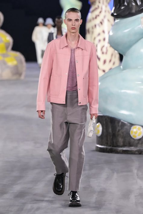 Dior Men Spring 2025 Men’s Runway, Fashion Show & Collection Review [PHOTOS] Paris Fashion Week Men, Paris Fashion Week Runway, Dior Men, Spring 2025, Show Collection, Men Spring, Latest Design Trends, Best Mens Fashion, Mens Fashion Week