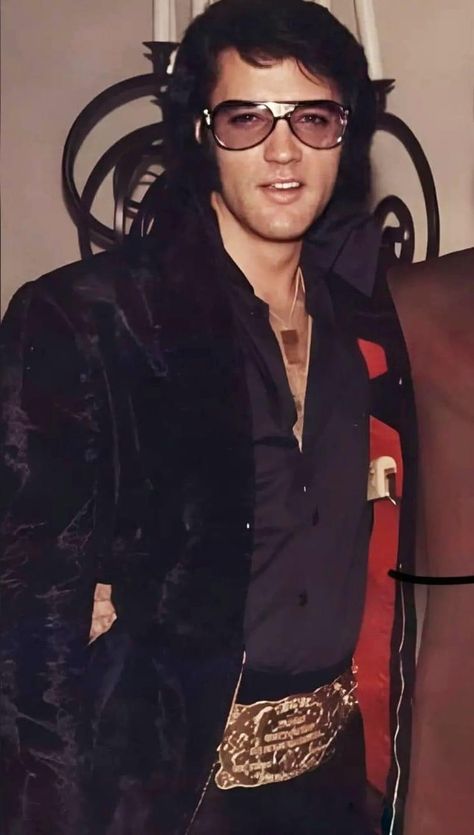 Elvis Presley 70s, Elvis Style, Elvis 70s, Elvis Presley Austin Butler, Elvis Presley Wallpaper, Elvis Songs, Elvis Presley Memories, Elvis Presley Videos, King Elvis Presley