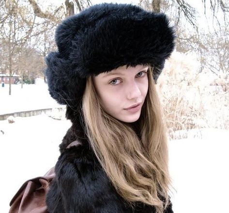 Frida Gustavsson, Russian Hat, Girl Blogger, Girl Blogging, Russian Winter, Winter Princess, Rose Depp, Girl Interrupted, Snow Princess