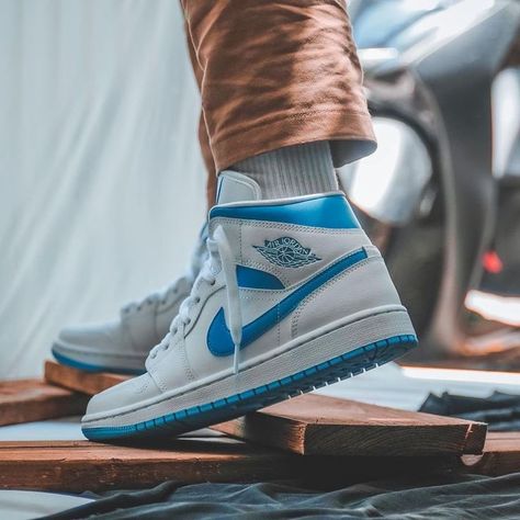 Air Jordan 1 Carolina Blue,Carolina Blue Jordan 1,Air Jordan 1 UNC,UNC Jordan 1 blue,Air Jordan 1 Outfit Women Air Jordan 1 Mid Outfit, Jordan 1 Mid Outfit, Air Jordan 1 Mid Unc, Jordan 1 Mid Unc, Air Jordan 1 Mid, Jordan 1 Mid, Carolina Blue, Blue Top, Air Jordan 1