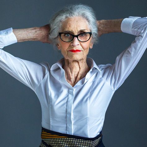 Daphne Selfe, Inspiration Instagram, Best Beauty Tips, Look Older, Old Woman, Stay Young, Trending Haircuts, Aging Process, Aging Gracefully