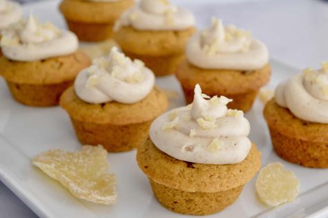 Pumpkin Ginger Cupcakes with Cream Cheese Frosting Ginger Cupcakes, Pumpkin Cupcake Recipes, Giant Cupcake Cakes, Crystallized Ginger, Cupcake Cream, Pumpkin Mac And Cheese, Pumpkin Cupcake, Streusel Coffee Cake, Savory Pumpkin Recipes