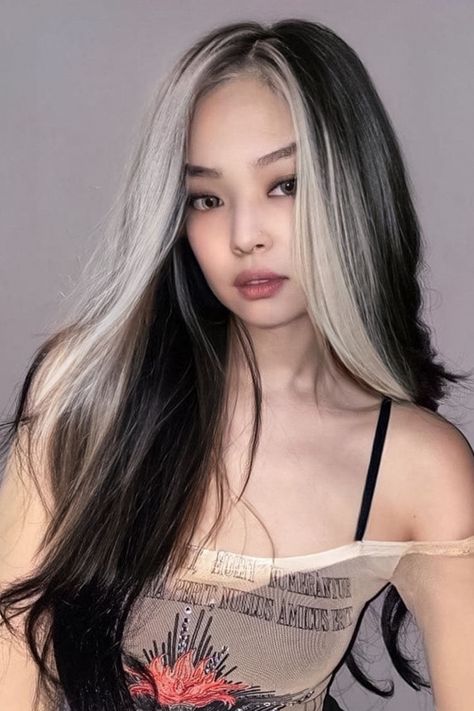 Black White Hair, Split Dyed Hair, Haircuts For Long Hair With Layers, Korean Hair Color, White Hair Color, Bob Cut Wigs, Hair Color Underneath, Latest Hair Color, Black Hair Kpop