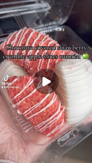 Myrtra hatten on Instagram: "How to make chocolate covered apple slices for beginners 🍓🔥🍏" Dipped Apple Slices, Chocolate Covered Apple Slices, Chocolate Apple Slices, Chocolate Covered Apples Slices, Chocolate Apple, Chocolate Covered Apples, Apple Dip, Apple Slices, Chocolate Covered Strawberries