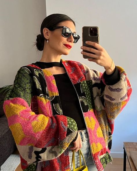 Colorful Life Aesthetic, Fun Colorful Outfits, Winter Outfits Colorful, Fun Jackets, Colorful Winter Outfits, Funky Jacket, Outfits Colorful, Colorful Jacket, Zara Outfit